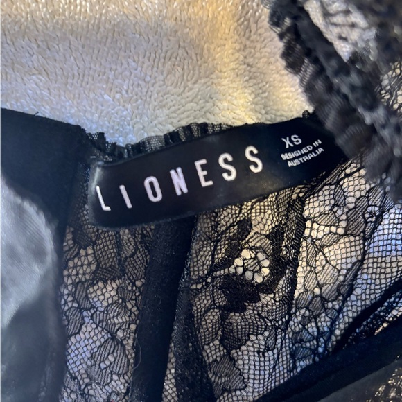 Lioness Black Lace Bustier - Picture 2 of 5